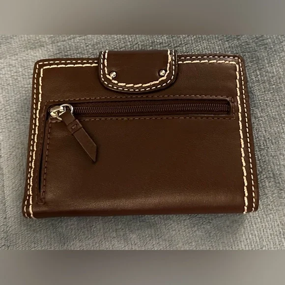 Coach Signature Front Clasp Bi-Fold Wallet - Women | Color: Brown - Picture 2 of 4